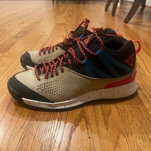 Nike ACG Okhwan II Outdoor Sneakers | Men’s Size 7 (US) | Great Condition